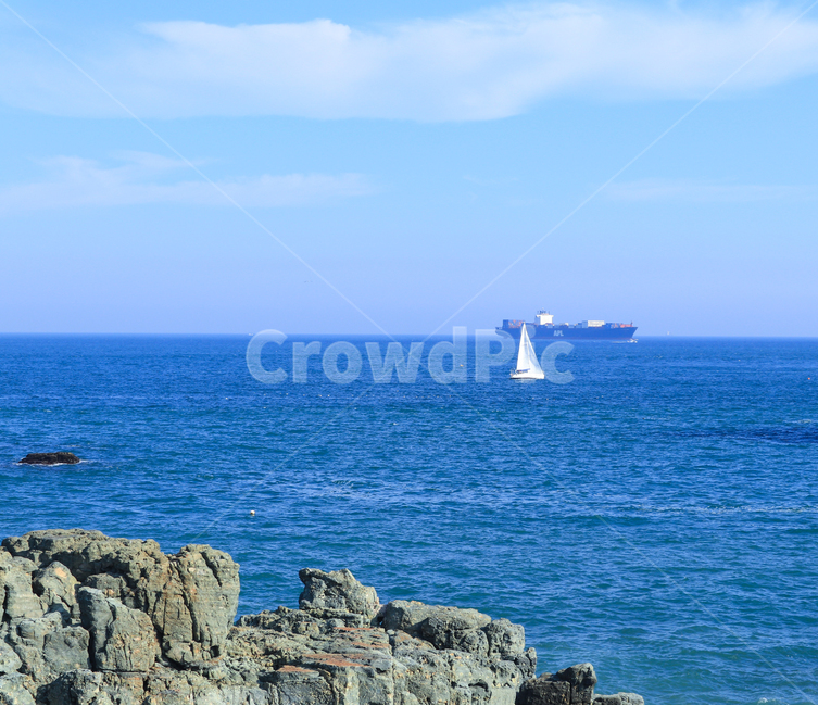 boat,선박,바다,sea,수평선,요트,watercraft,푸른,파란,자연,nature,맑은,하늘,구름,vessel,곶,모험,보트,레저활동,해안선,ocean,land,yacht