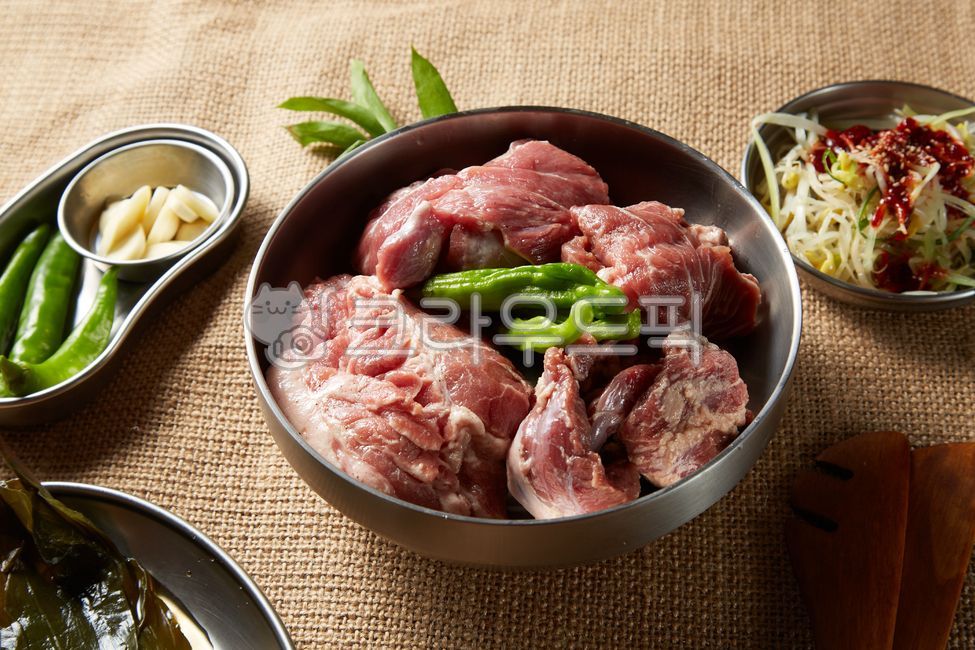 pepper,Pork back meat,meat,pork,food