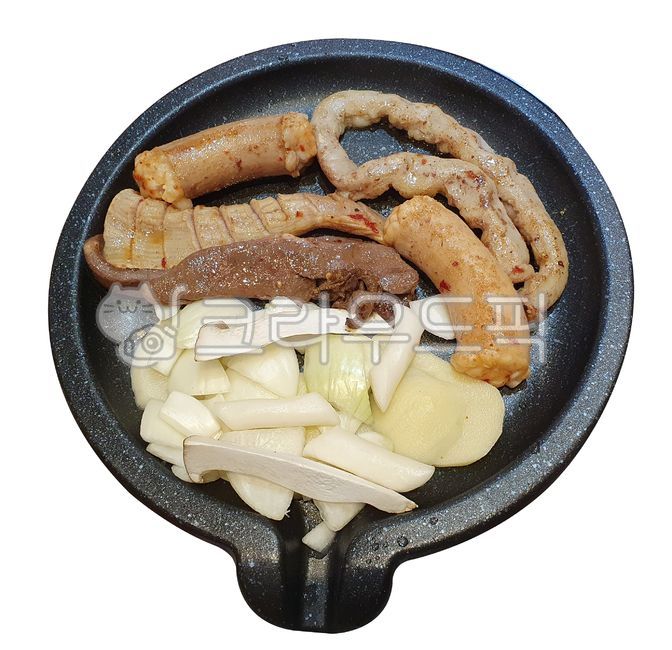 곱창,막창,대창,특양구이,소막창,소곱창,소대창,내장,소내장,구이,양파,감자,버섯,돌판구이,술안주,내장요리,곱창모듬,누끼,음식,식재료,요리,food,cook,meal,dishes,food reserves,육류,고기,meat