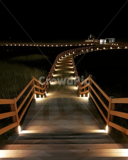밤바다,산책로,야경,바다,풍경,다대포,어둠,불빛,night,자연,물,물길,한국,한국자연풍경,한국자연경관,korea,nature,landscape,beach,야경,밤,풍경,nightscape,night,landscape,handrail,난간,banister,railing