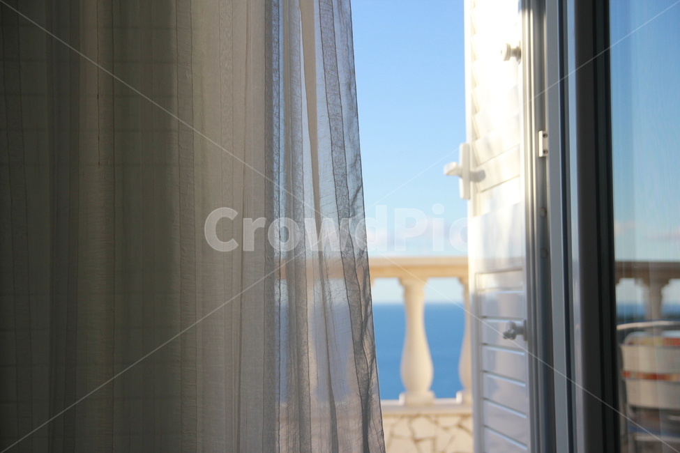 창문,커튼,테라스,바다,하늘,풍경,인테리어,실내디자인,interior design