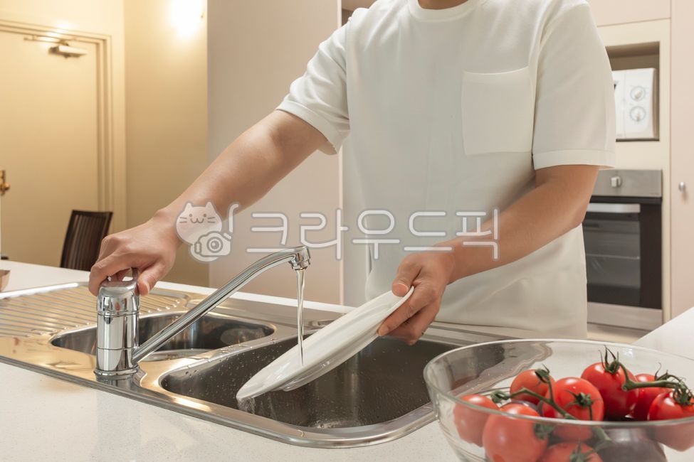 설거지, 흐르는물, 접시, 식기, 세척, 사진,이미지,일러스트,캘리그라피 - wowbee작가