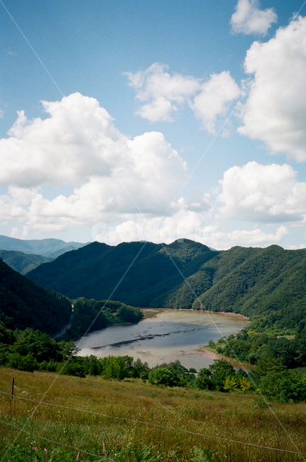 호수,저수지,전망,강원도,구름,빛과그림자,목장,자연,풍경,nature,landscape,한국자연풍경,한국자연경관,korea nature landscape,outdoors,옥외,mountain,산,mountain range,산맥