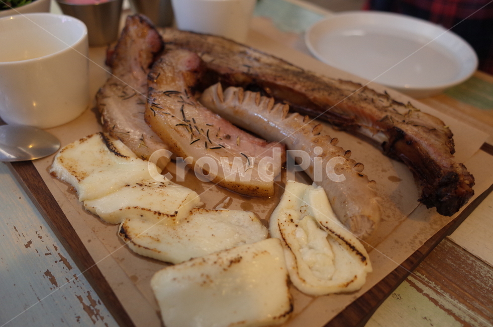 돼지고기,소시지,베이컨,삼겹살,고기요리,훈제,구이,소세지,저탄고지,치즈,bacon,meat,porkbelly,cheese,food,fat,lchf,lawcabhighfat,yummy,bbq,meal,white,plate,whiteplate,smokedbacon,grilledbacon,smokedmeat,grilledmeat,barbecue,party,gourmet,음식,식재료,요리,food,cook,meal,dishes,food reserves,육류,고기,meat
