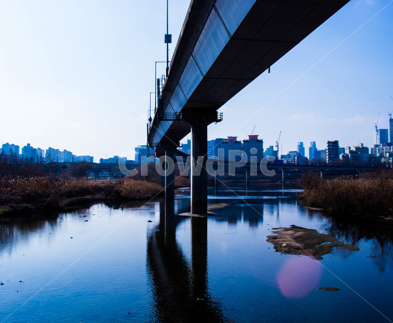 청계천,다리,시냇물,강,물,시내,water,건축물,건물외관,exterior,building,structure,architecture,construction