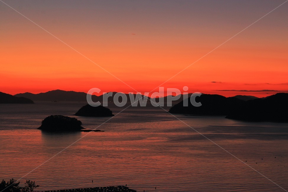 seaocean,beauty,pretty sky,sight,Korean natural scenery,Korean natural scenery sea,korealandscape,red sky,nature,Sunset Observatory,island,Tongyeong,south sea,Emotional photo,coast,outdoors,a flaming sunset,redsky,sunset,Dalla Park,Have a tea ceremony,Wal