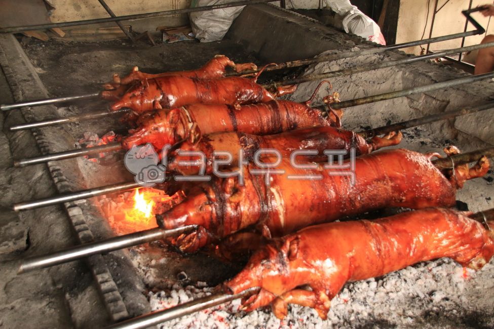 레촌,lechon,음식,요리,필리핀,philippines,돼지,통돼지,바베큐,숯불구이,필리핀음식,food