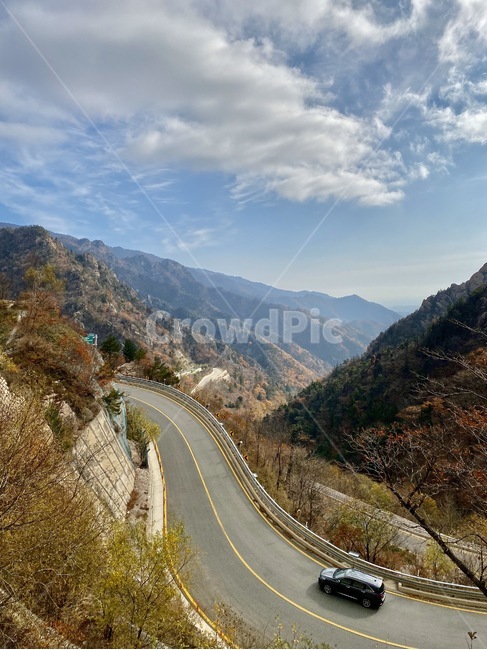 도로,road,하늘,구름,산,낙엽,가을,강원도,설악산,자연,풍경,nature,landscape