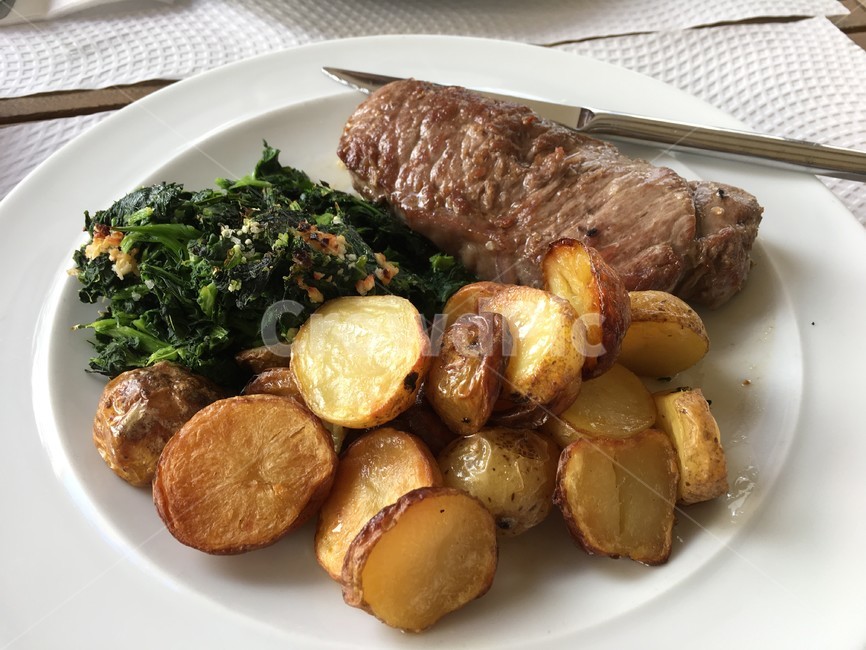 스테이크,시금치,감자,양식,요리,소고기,음식,식재료,요리,food,cook,meal,dishes,food reserves