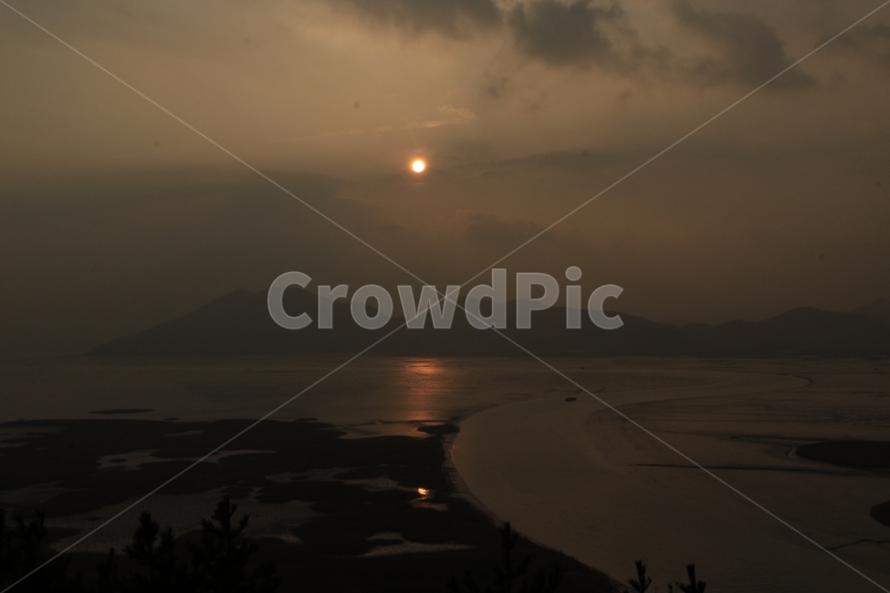 일몰,순천만,태양,기다림,낙조,자연,풍경,nature,landscape,한국자연풍경,한국자연경관,korea nature landscape,flare,플레어,light,빛,sunlight,햇빛,outdoors,옥외