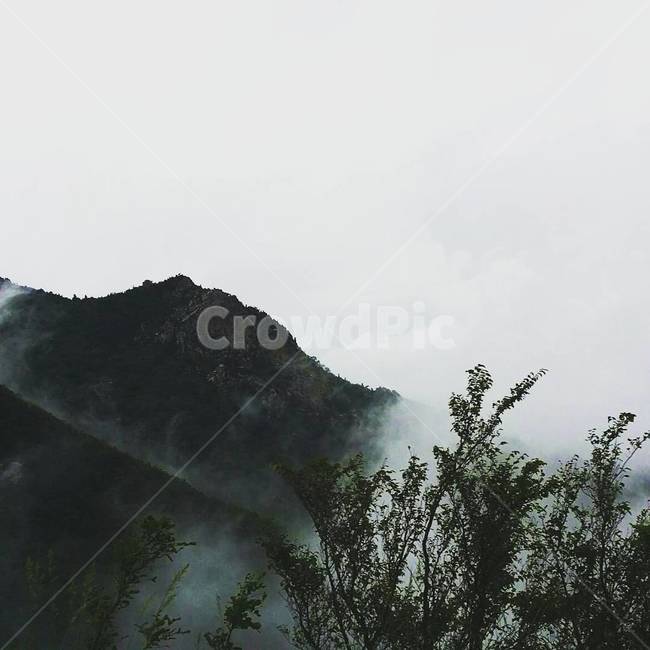 강릉,산,구름,병풍절벽,미시령옛길,강원도,자연,풍경,nature,landscape,한국자연풍경,한국자연경관,korea nature landscape,outdoors,옥외
