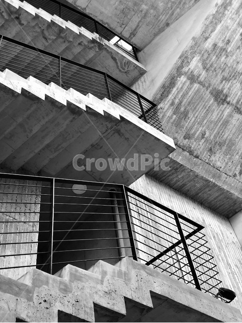 흑백,건물,계단,회색,콘크리트,흑백,모노톤,monochrome,black and white,건축물,건물외관,exterior,building,structure,architecture,construction