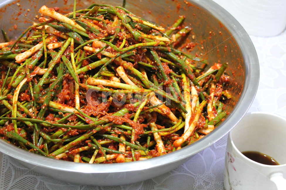 파김치,쪽파,고추가루,스텐레스그릇,양념,반찬,음식,식물,food,음식,식재료,요리,food,cook,meal,dishes,food reserves