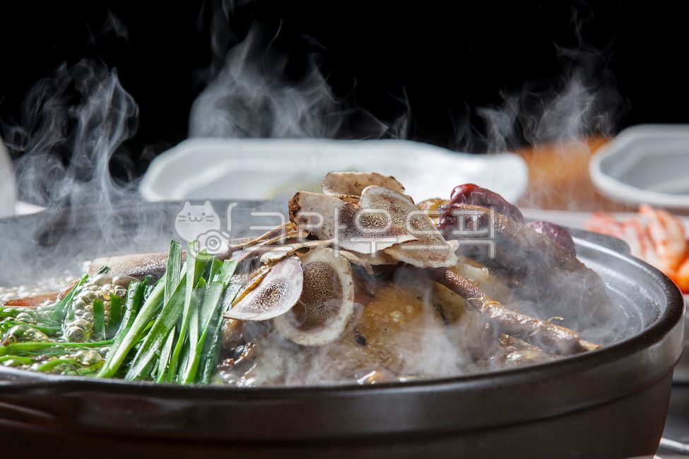 닭백숙,토종닭,토종닭백숙,한방백숙,한방약초백숙,닭,보양식,녹각,녹각백숙,닭요리,녹각토종닭백숙,약초백숙,녹각닭백숙,백숙,영양식,원기회복,대추,전통음식,전통보양식,한국음식,음식,백숙요리,산약초백숙,산약초닭백숙,food,식사,녹각한방백숙,녹각한방닭백숙,한방녹각닭백숙,한식,한방녹각백숙,건강식,건강요리,영양요리,영양음식,한방닭백숙,보양음식,초복,중복,말복,초복음식,중복음식,말복음식,녹용,부추,음식,식재료,요리,food,cook,meal,dishes,food reserves