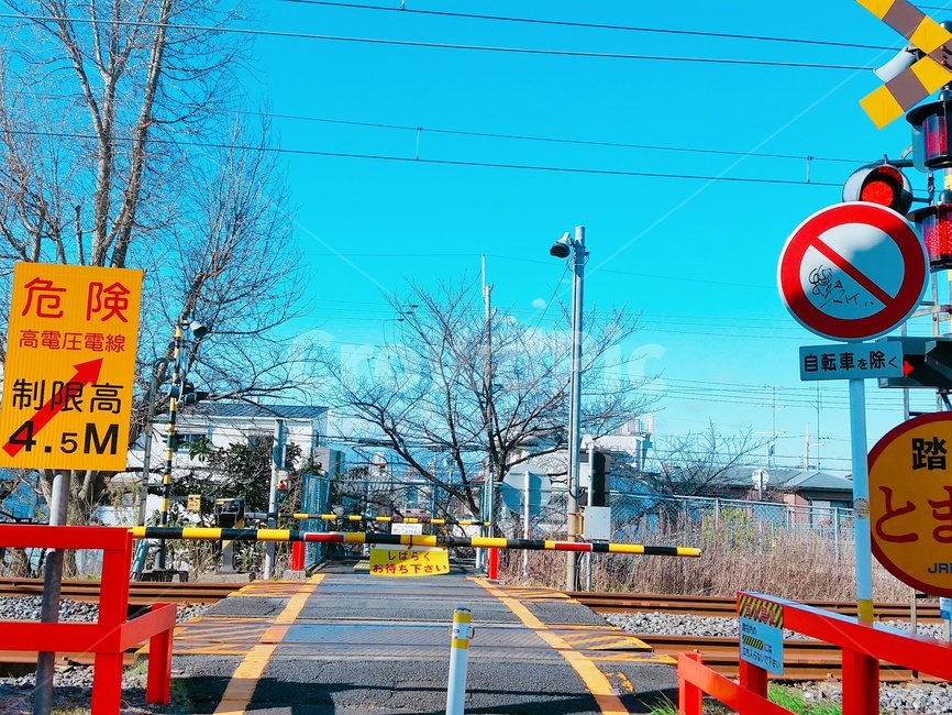 철길,일본,기찻길,도로,맑은하늘,교통,교통수단,traffic,transportation