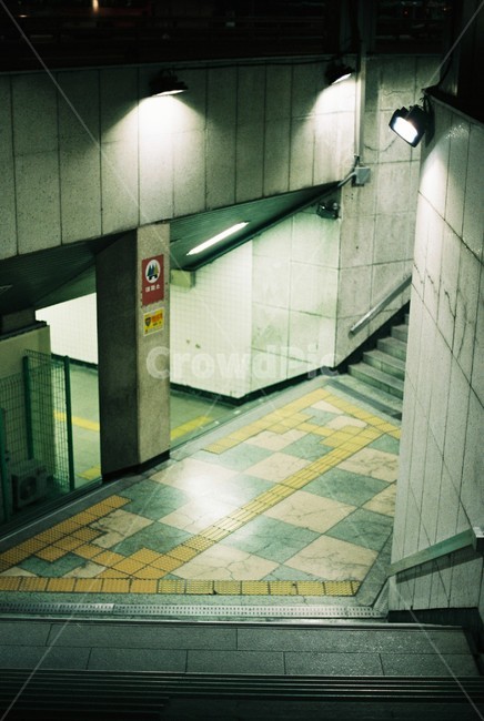 지하철,역,야경,가로등,계단