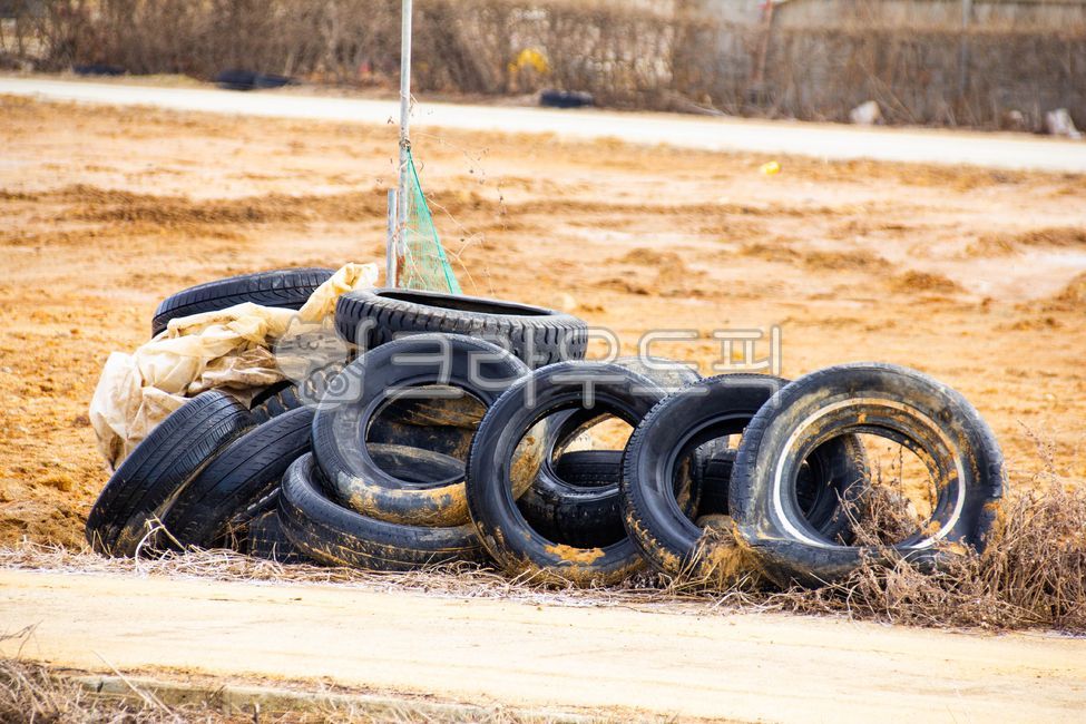 illegal dumping,waste tires,tire,trash