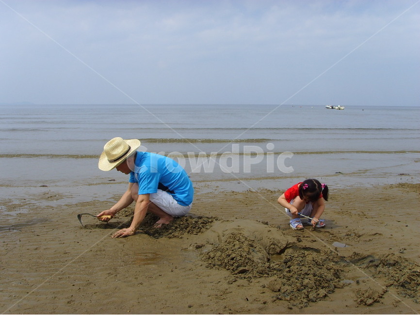 해변,조개잡이,바다,모래,갯벌,자연,풍경,nature,landscape,해변,바다,beach,sea,사람,인물,인간,human,person,가족,패밀리,family,어린이,어린아이,child,children,kid