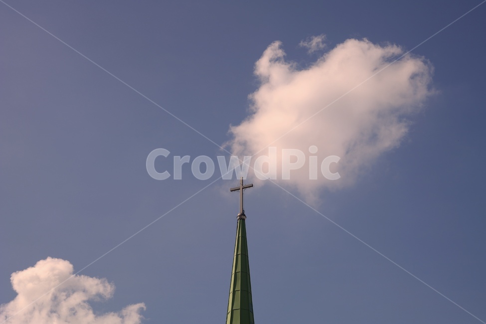 tower,탑,steeple,뾰족한탑,architecture,건축물,building,건물,spire,첨탑,교회,구름,하늘,종교,신앙,religion,belief,faith,건축물,건물외관,exterior,building,structure,architecture,construction