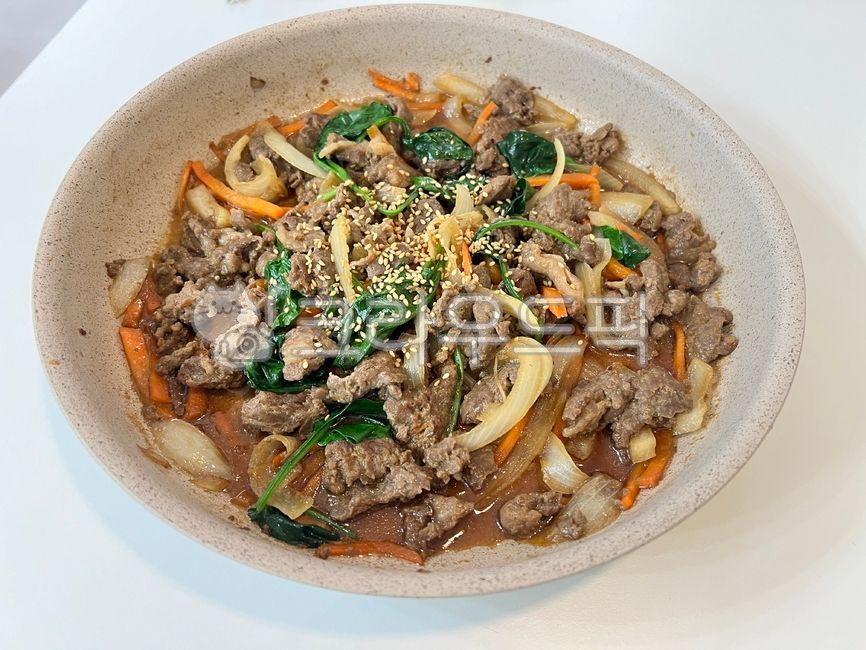 불고기,시금치,당면,잡채,야채볶음,고기볶음,국수,noodle,음식