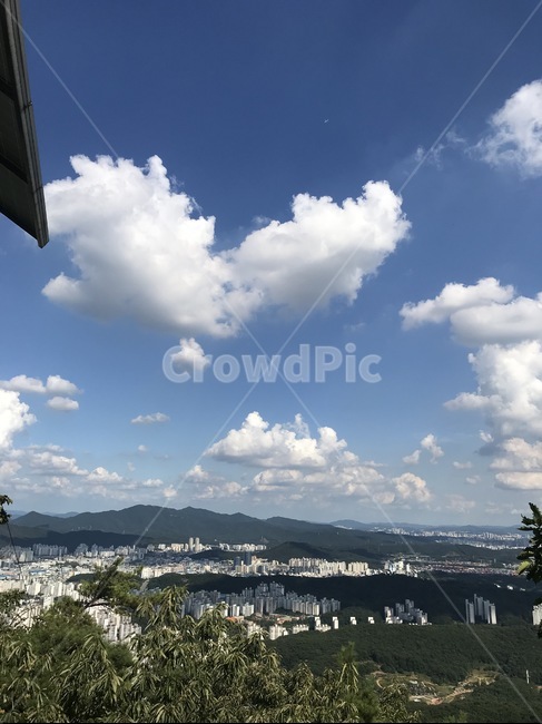 구름,산,정상,하늘,맑은하늘,등산,하루,풍경,landscape,맑은날,여름,자연,풍경,nature,landscape,도시,city,outdoors,옥외,weather,날씨,azure sky,푸른 하늘,sky