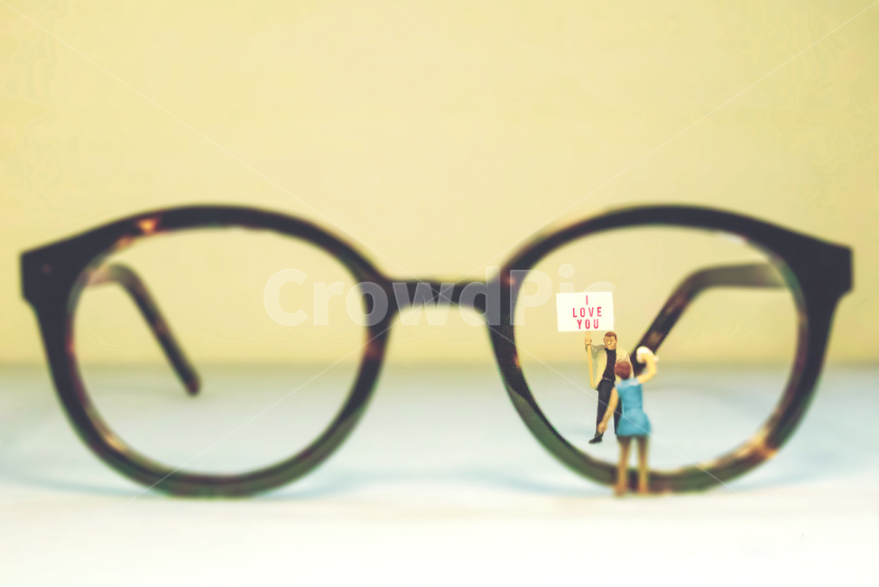 안경,고백,초점,촛점,사랑,청혼,피켓,사랑고백,glasses,eye,eyeglasses,연인,커플,이벤트,감성,love,lover,couple,picket,프러포즈,propose,event,사물,물건,오브젝트,thing,object,matter,연출,컨셉,콘셉,direction,concept