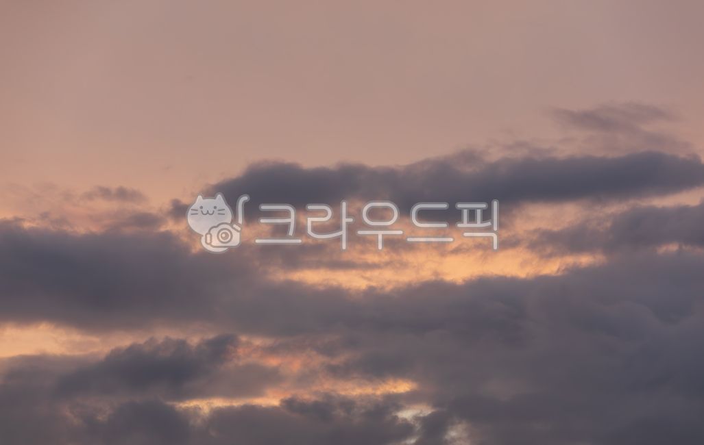 해질녘,노을빛,하늘,웅장한,먹구름,구름,가려진,해,햇빛,야외,적운,날씨,자연,주황색,sky,cloud,outdoor,orange,nature,weather,cumulus,sunlight