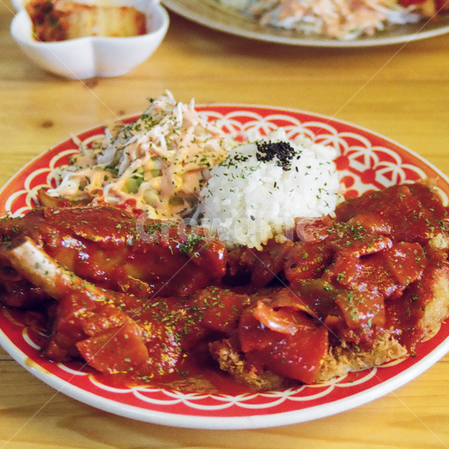 돈까스,돈가스,양식,서양음식,서양요리,경양식,갈비,튀김,고기,돼지고기,샐러드,야채,채소,음식,식재료,요리,푸드,감성,감성사진,빈티지,아날로그,필름,필름사진,필름카메라,film,filmcamera,sensible,feeling,food,cook,meal,dishes,foodreserves,pork,meat,cutlet,cheese,westernfood,westerncook,westernmeal,westerndishes,salad,vegatable