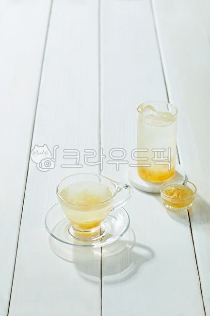 smoothie,glass,drink,Cafe image,tea,cafe,Cafe Menu,beverage,Beverage image,Plating,Emotion,Yuzatea,cafe drinks,Directed shot,glass cup