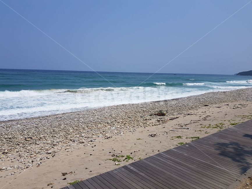 속초,바다,속초바다,동해바다,파란바다,자연,풍경,nature,landscape,해변,바다,beach,sea,building,건물