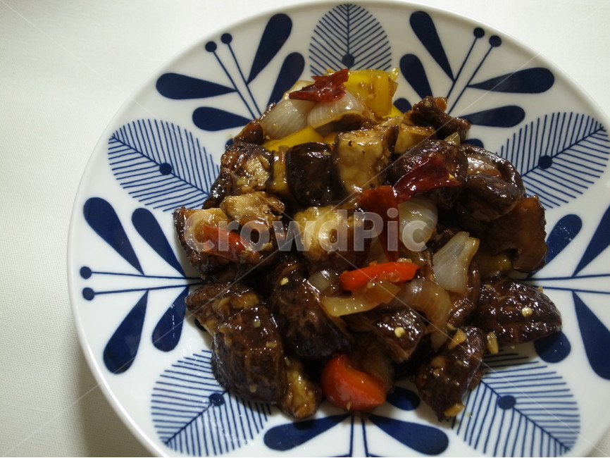 가지,가지요리,가지탕수,볶음요리,중화풍,탕수요리,음식,요리,중화요리,탕수육,탕수야채,안주,양파,파프리카,홍고추,간장베이스,가지튀김,가지볶음,누끼,음식누끼,eggplant,음식,식재료,요리,food,cook,meal,dishes,food reserves,채소,야채,vegetables,중식,중국음식,중화요리,chinese food,chinese dishes,chinese meal,chinese cook