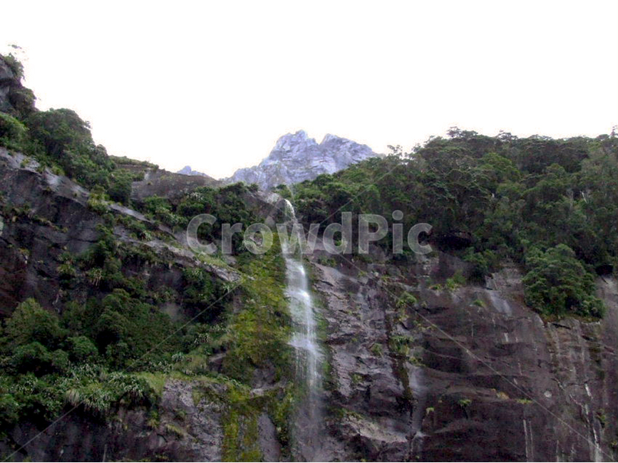 물,산,폭포,절벽,나무,하늘,cliff,mountain,tree,trees,sky,cloud,water,waterfall,waterfalls,배경사진,배경화면,배경,풍경,풍경사진,평화로운,분위기,차분한,차분함,평화로움,scene,view,ambience,atmosphere,calm,peaceful,tranquil,still,background,자연,풍경,nature,landscape,해외,외국,세계,foreign,oversea,world,세계자연풍경,해외자연풍경,외국자연풍경,world nature landscape,outdoors,옥외,river,강