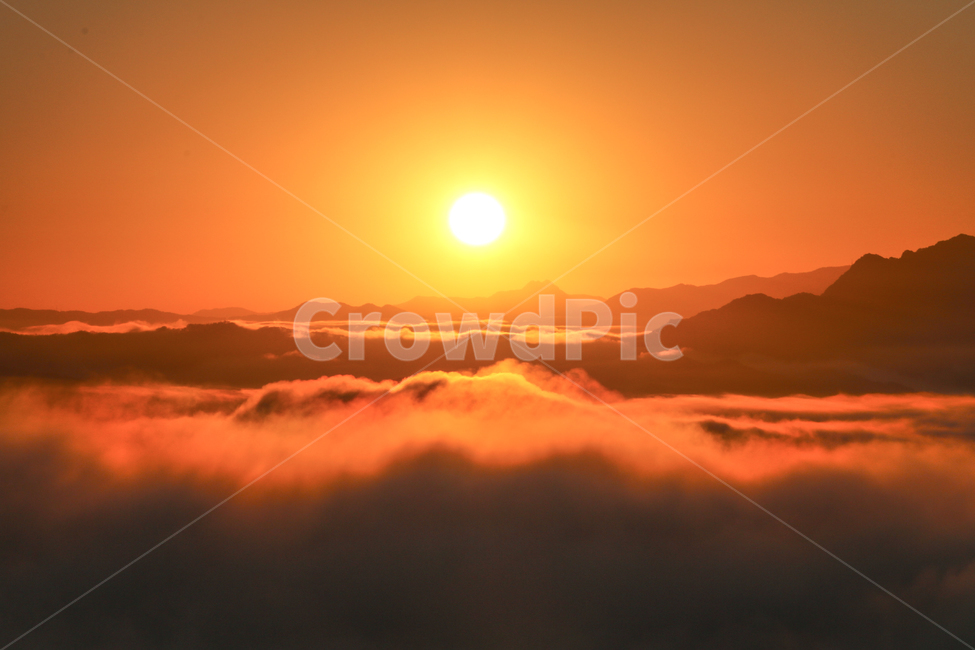 보납산,운해,구름,일출,태양,clouds,sunrise,플레어,light,빛,sky,redsky,붉은하늘,자연,풍경,nature,landscape