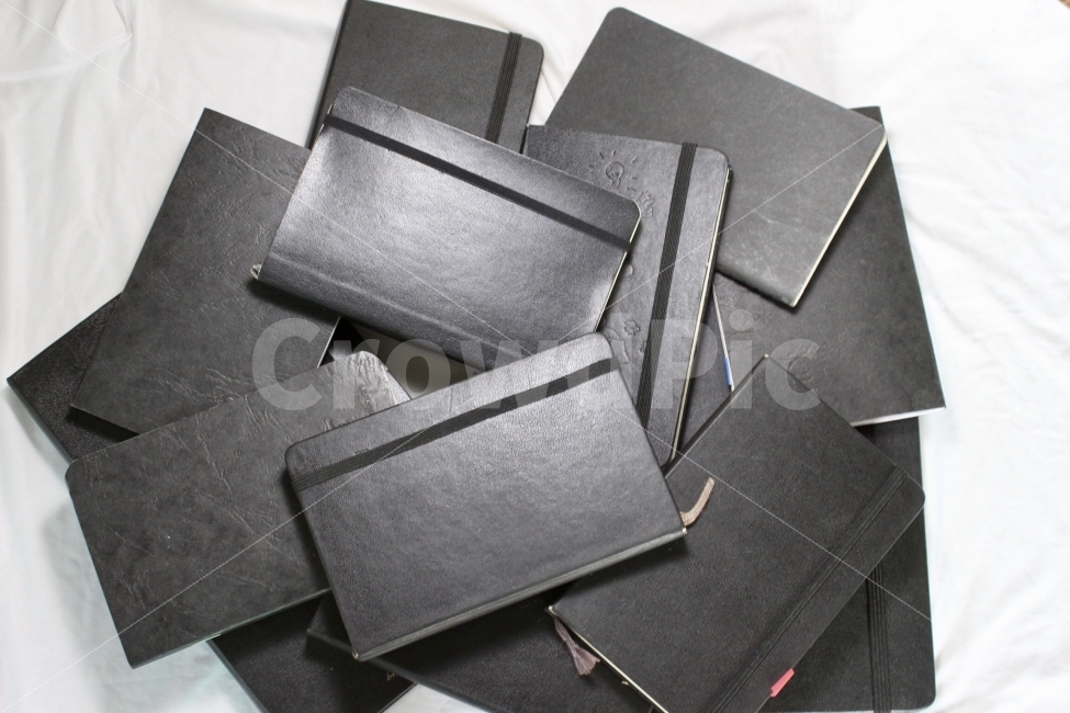 노트,공책,책,books,notes,물건,사물,things,object,검정,black,사물,물건,오브젝트,thing,object,matter,연출,컨셉,콘셉,direction,concept,학용품,문구류,사무용품,school supplies,stationery,office supplies,비즈니스,사업,business,service,work