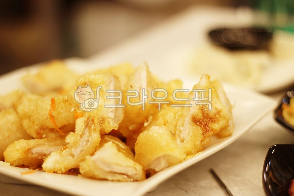 꿔바로우,찹쌀탕수육,탕수육,중식,중국음식,튀김,돼지고기튀김,고기,육류