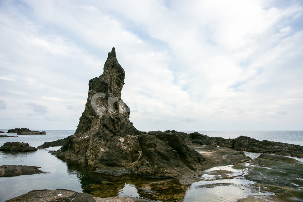 하늘,바다,자연,야외,관광,시원한,힐링,깨끗한,휴양,수평선,동해,울릉도,독도,동도,서도,섬,흐린,구름,대한민국,안용복,영토,주권,자연,풍경,nature,landscape,한국자연풍경,한국자연경관,korea nature landscape,land,땅,outdoors,옥외,ocean,대양,sea,water,물,shoreline,해안선