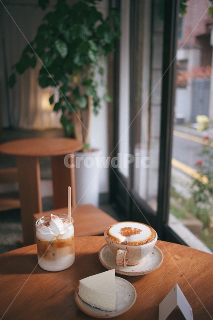 카페,커피,디저트,카푸치노,케익,감성,라떼,음식,브라운,갈색,cafe,커피,카페,coffee,cafe,감성,sensible,feeling