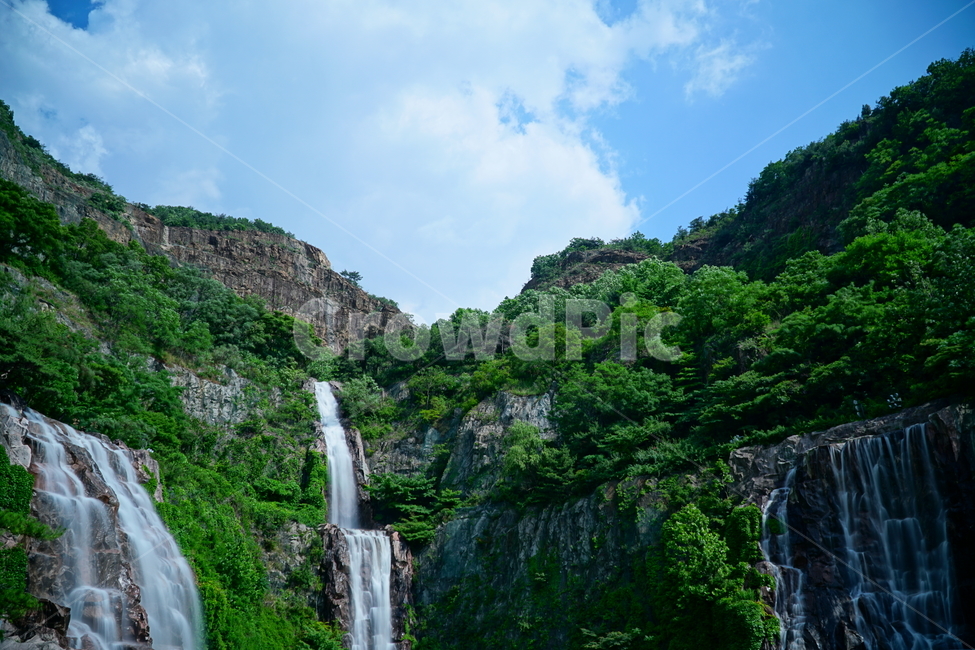 한국,서울,korea,seoul,용마폭포공원,용마폭포,폭포,자연,nature,풍경,landscape,하늘,구름,sky,cloud,6월,여름,인공폭포,채석장,암벽,용마산,mountain,산,공원,park,중랑구,waterfall,한국자연,경치,scenery,scene,view,summer,june,자연,풍경,nature,landscape,river,강,outdoors,옥외,water,물