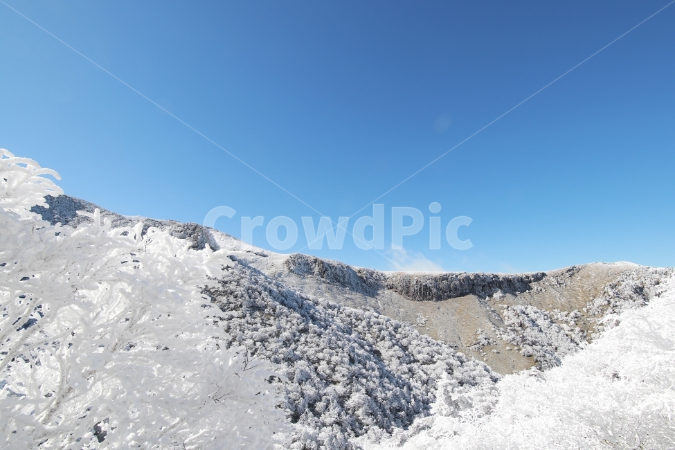 한라산,상고대,설산,겨울,겨울산행,눈꽃,진달래대피소,성판악,관음사,제주도,제주,백록담,겨울,계절,winter,season,자연,풍경,nature,landscape,한국자연풍경,한국자연경관,korea nature landscape,제주도,jeju,jeju island,outdoors,옥외,mountain,산,mountain range,산맥,ice,얼음