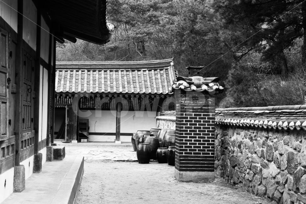 기와집,굴뚝,장똑대,돌담,한국전통,흑백,한국전통,한국문화,korean traditional,korean culture,흑백,모노톤,monochrome,black and white