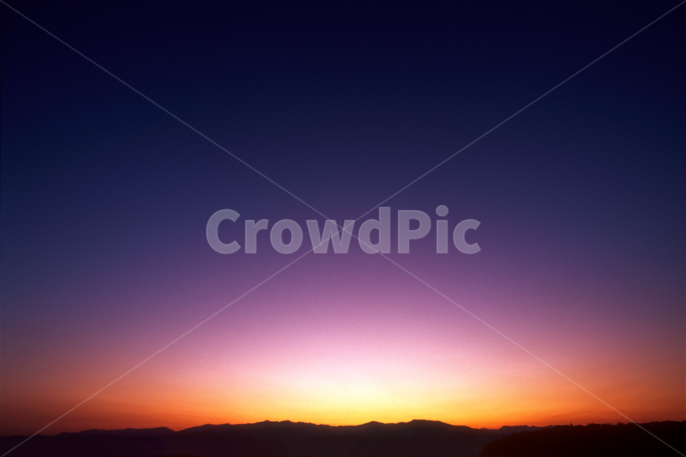 필름,필름사진,필름느낌,필름감성,일출,하늘,새벽,풍경,배경,nature,dawn,redsky,sunset,sky,자연,풍경,nature,landscape,outdoors,옥외,dusk,황혼,일몰,red sky,붉은 하늘