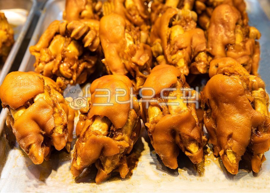 족발,돼지족발,돈육,보양식,거리음식,보양음식,건강음식,돼지다리요리,돼지,돼지고기,돼지요리,porkfeet,porklegdish,pig,pork,healthyfood,comfortfood,porkdish,고기,meat,음식,요리,먹거리,간식,맛있는,국민간식,길거리음식,food,cooking,streetfood,delicious