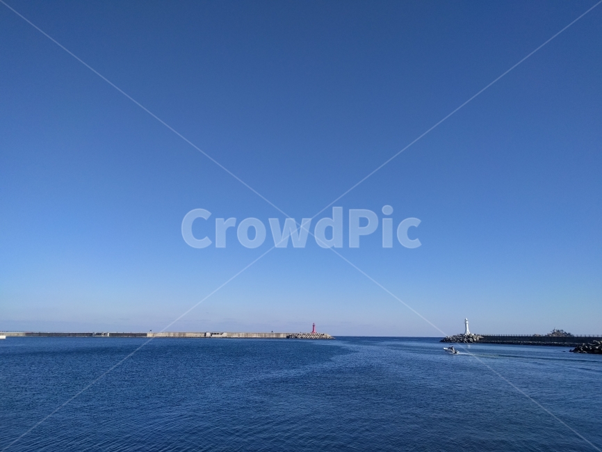 겨겨울바다,속초,등대,항구,푸른바다,자연,풍경,nature,landscape,등대,lighthouse,교통,교통수단,traffic,transportation,architecture,건축물,tower,탑,building,건물