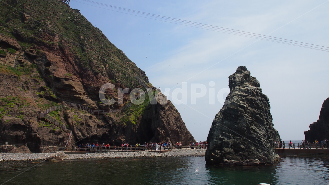 독도,동해,파란하늘,맑음,섬,sea,dokdo,scenery,view,nature,자연,낭떠러지,outdoors,promontory,water,shoreline,ocean,land