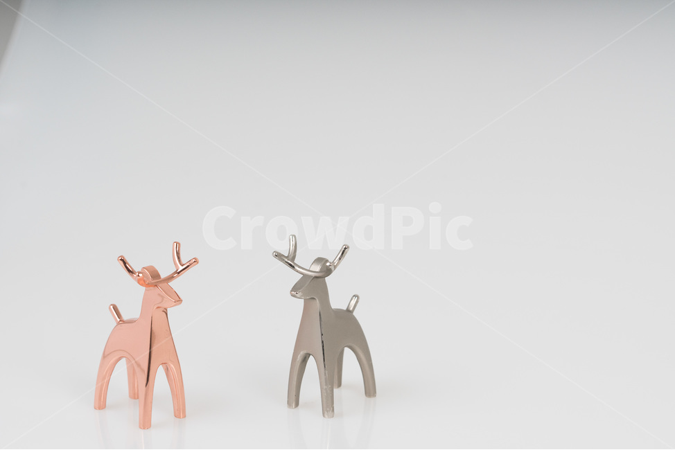 심리학,생활,커플,사슴,동상,골드,실버,함께,사랑,노루,금속,럭셔리,동물,뿔,반사,빤짝,광채,쥬얼리,루돌프,크리스마스,아웃포커싱,보석,귀금속,귀여운,액세서리,장식품,백그라운드,사물,물건,오브젝트,thing,object,matter