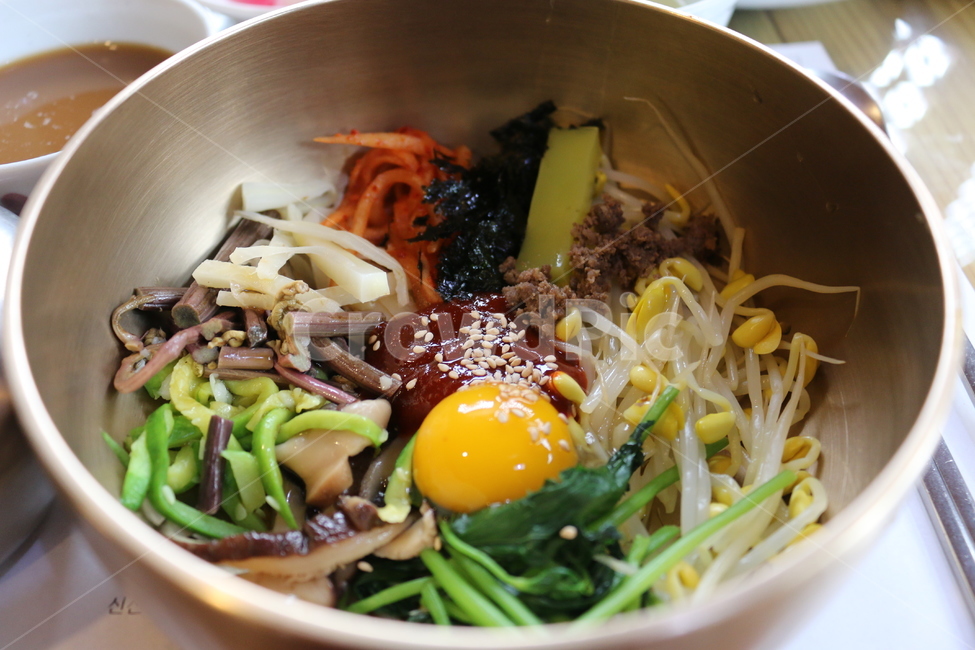 비빔밥,밥,한식,food,koreanfood,고추장,음식,식재료,요리,food,cook,meal,dishes,food reserves,한식,한국음식,한국요리,korean food,korean dishes,korean meal,korean cook