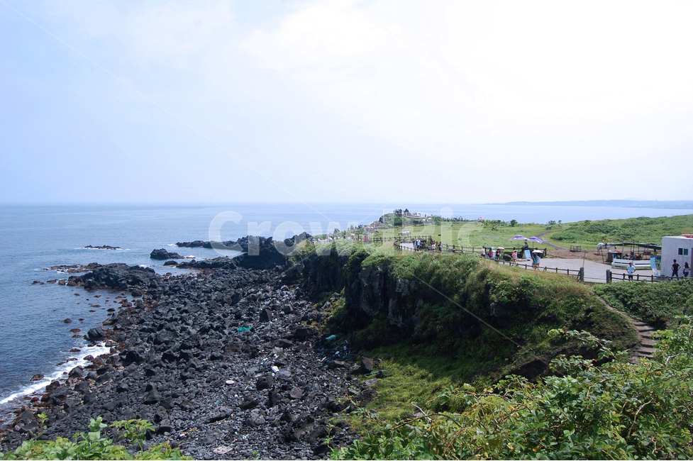 바다,파도,암초,바닷가,구름,하늘,날씨,제주도,제주도바다,제주도하늘,관광,관광지,여행,여행사진,사람,사람들,인물,people,person,sea,ocean,wave,rock,cloud,sky,weather,jeju,jejuisland,Korea,korean,trip,travel,travelling,풍경,배경,배경사진,풍경사진,감성사진,분위기,scene,view,ambience,atmosphere,background,자연,풍경,nature,landscape,한국자연풍경,한국자연경관,korea nature landscape,제주도,jeju,jeju island