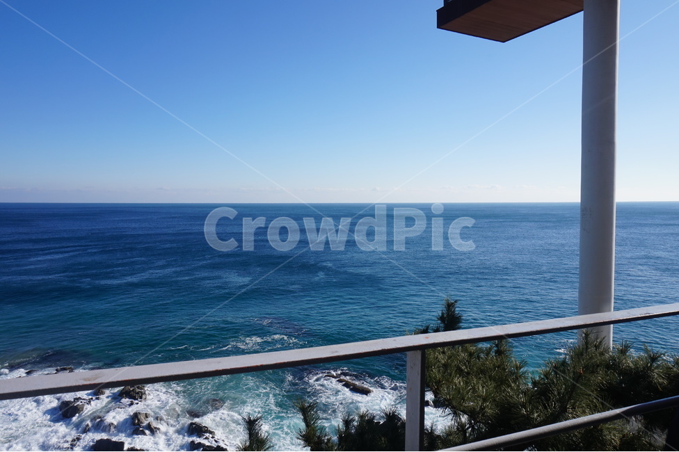 sea,바다,blue,파랑,지평선,자연,풍경,nature,landscape,railing,난간,handrail,banister
