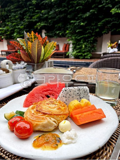 조식,호텔조식,브런치,뷔페,과일,동남아,호텔,food,plate,brunch,그릇