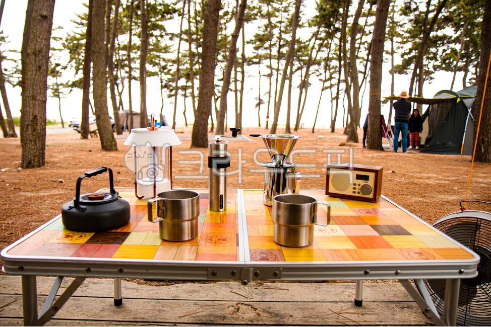 캠핑,커피,드립커피,주전자,테이블,캠핑장,가구,table,옥외,outdoors,랜턴,컵